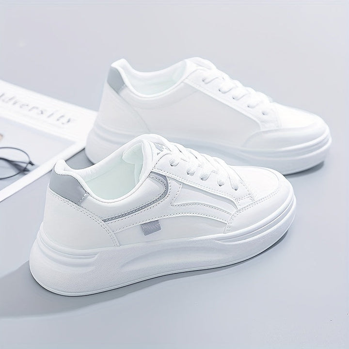 Chic White Sneakers Lightweight Comfort