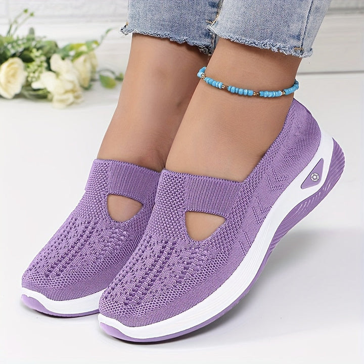 Easy-to-wear sports shoes, stable comfort