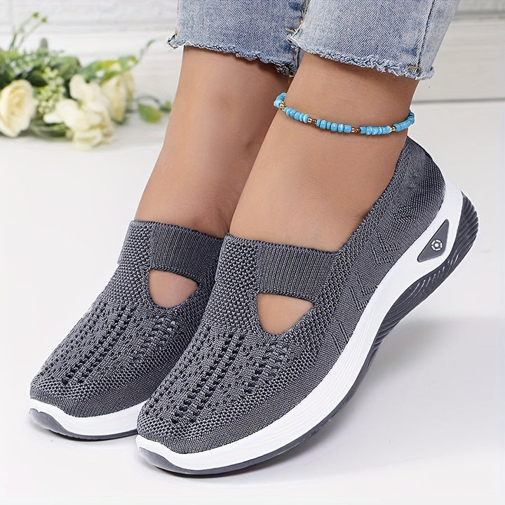 Easy-to-wear sports shoes, stable comfort