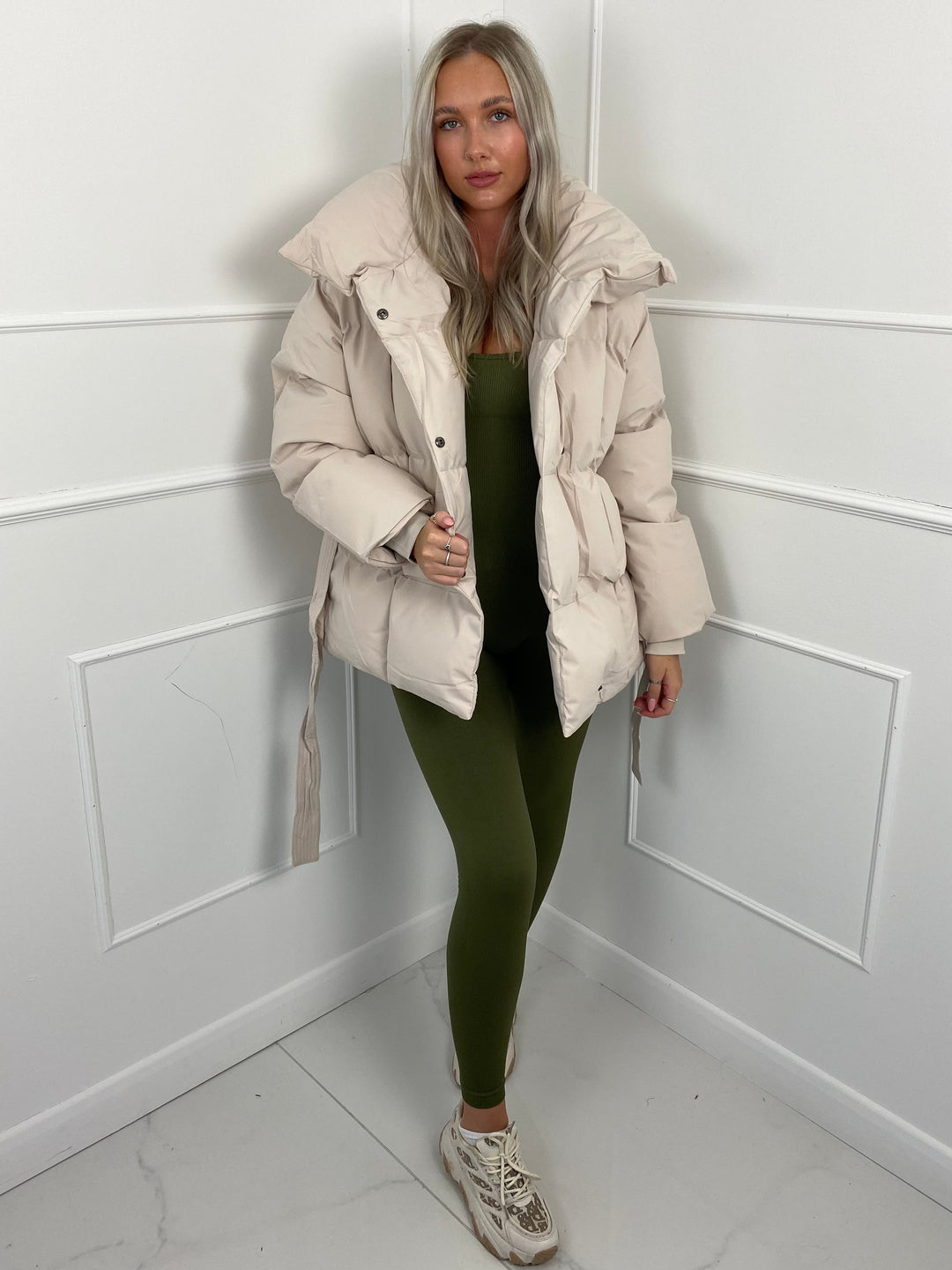 CALISTA™ | Puffer Coat with Short Belt