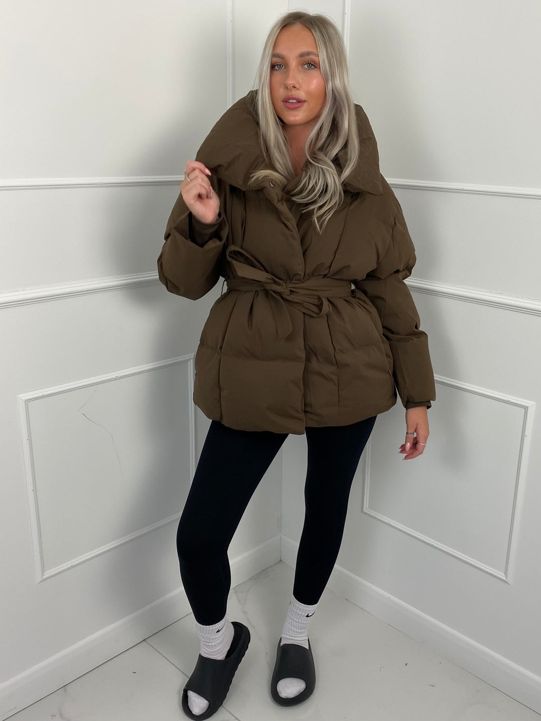 CALISTA™ | Puffer Coat with Short Belt