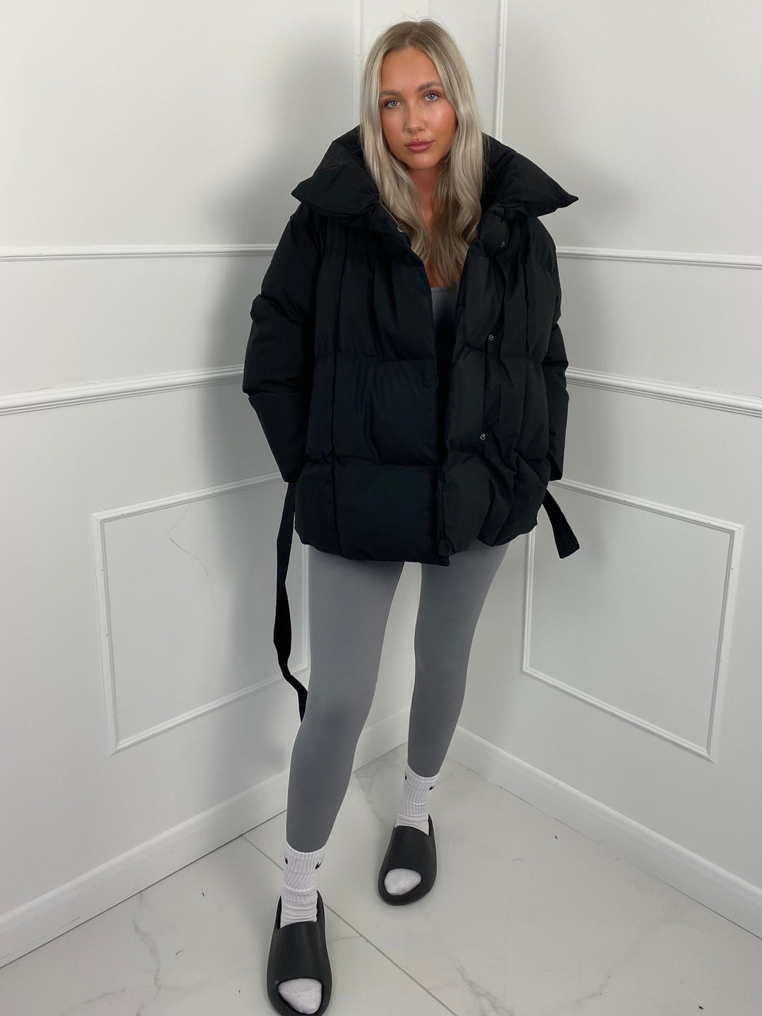 CALISTA™ | Puffer Coat with Short Belt
