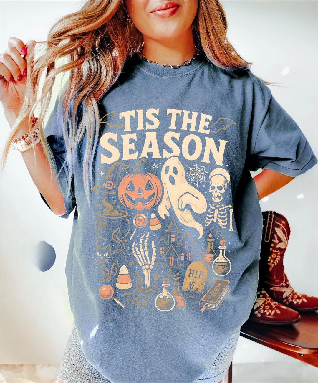 Vintage "It's The Season" Halloween Skeleton Pumpkin T-Shirt